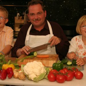 Kochen mit Kindern - Udo Schiefner ist dabei.